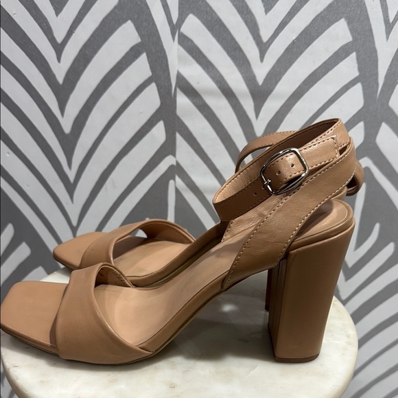 A New Day Tan Heels with Minimalist Design and Open Toe - Picture 4 of 6